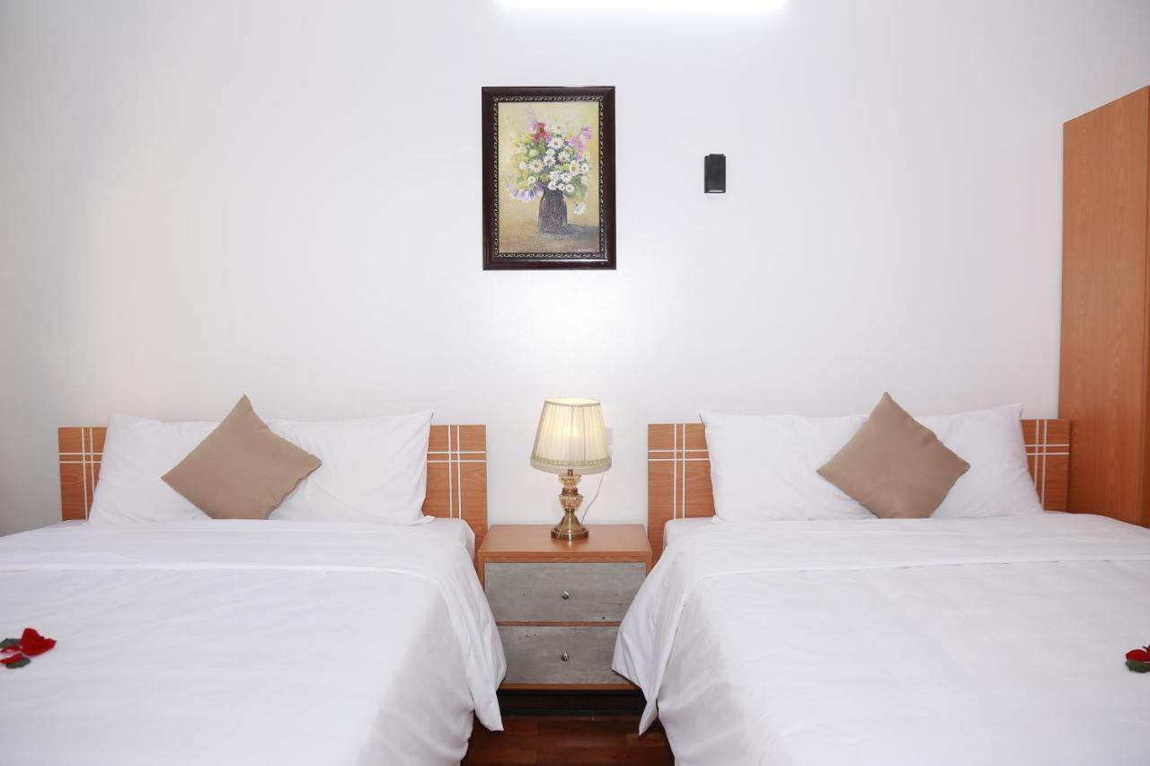 Moon & Sun Hotel Hue Exterior photo
