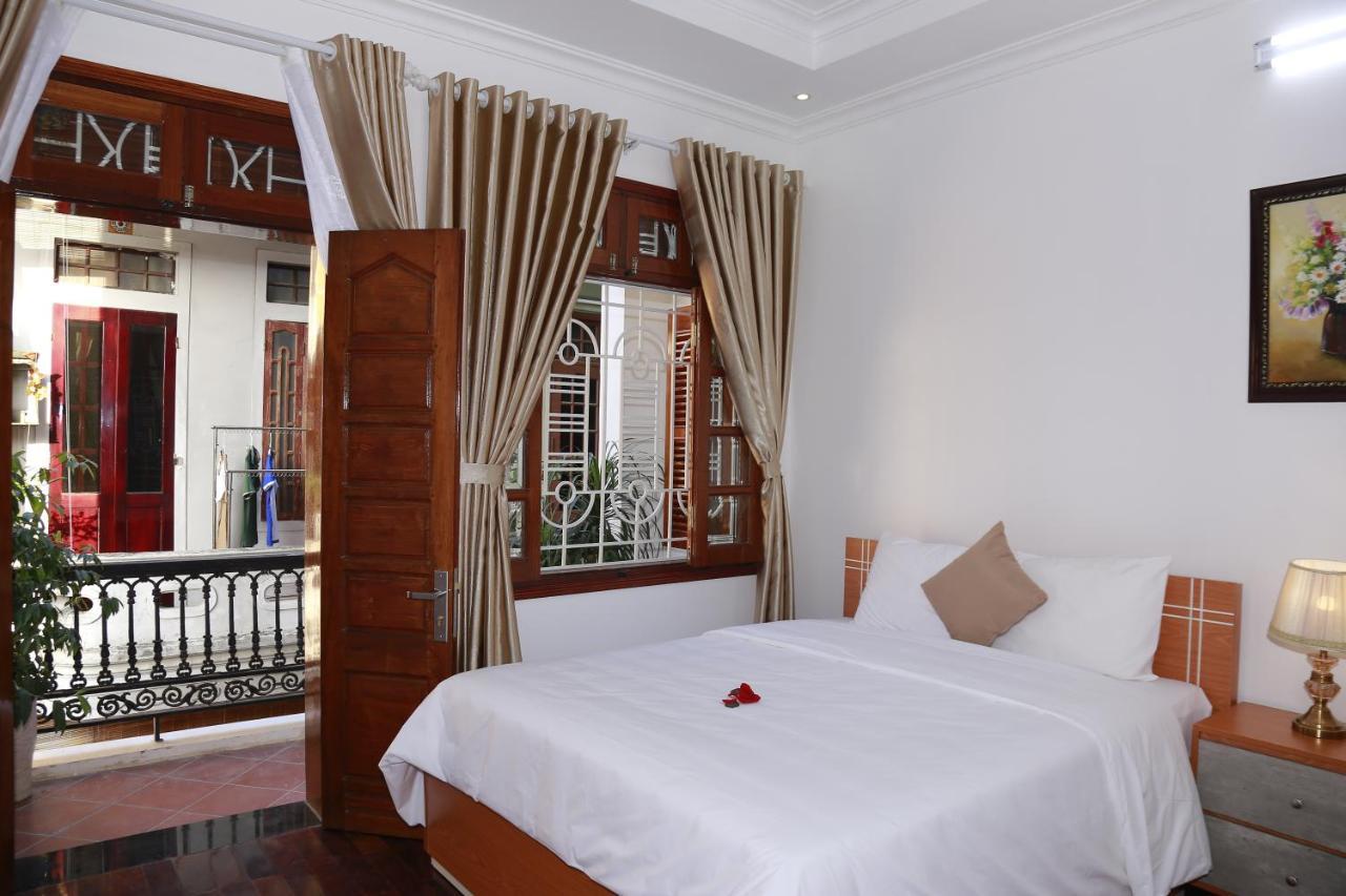 Moon & Sun Hotel Hue Exterior photo
