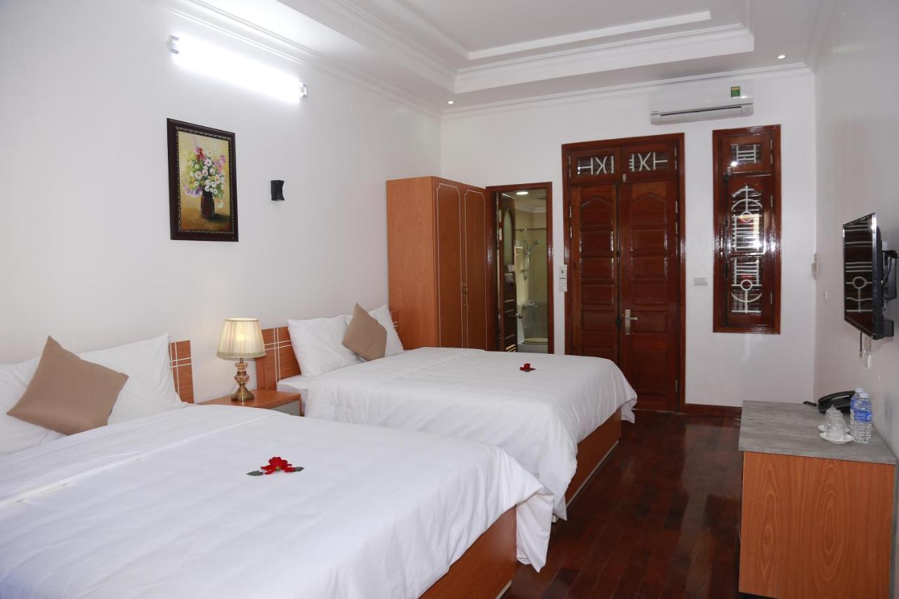 Moon & Sun Hotel Hue Exterior photo